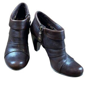 Connie Boots Women's Colleen Side Zip Ankle Bootie Leather Heels 7M Brown #329C